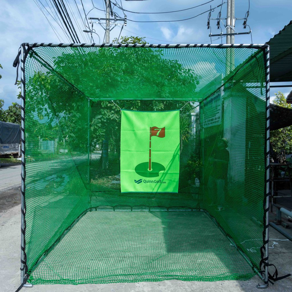 Thảm phát bóng golf màu trắng