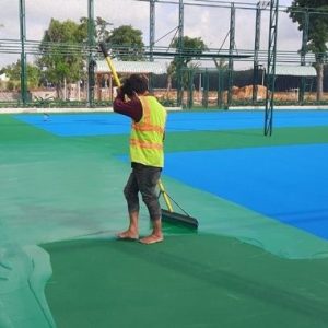 Thi công lớp sơn phủ sân Pickleball