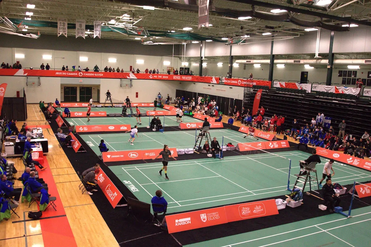 bao-gia-thi-cong-san-cau-long