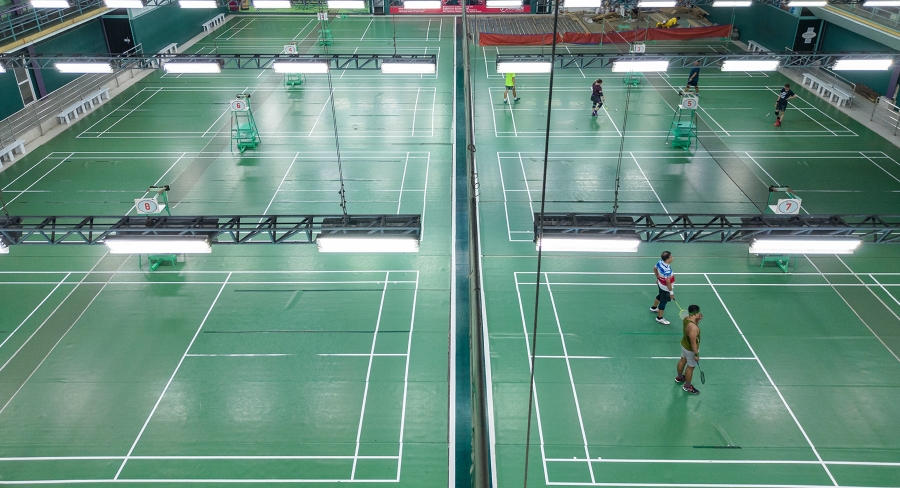 thi-cong-san-cau-long-bwf