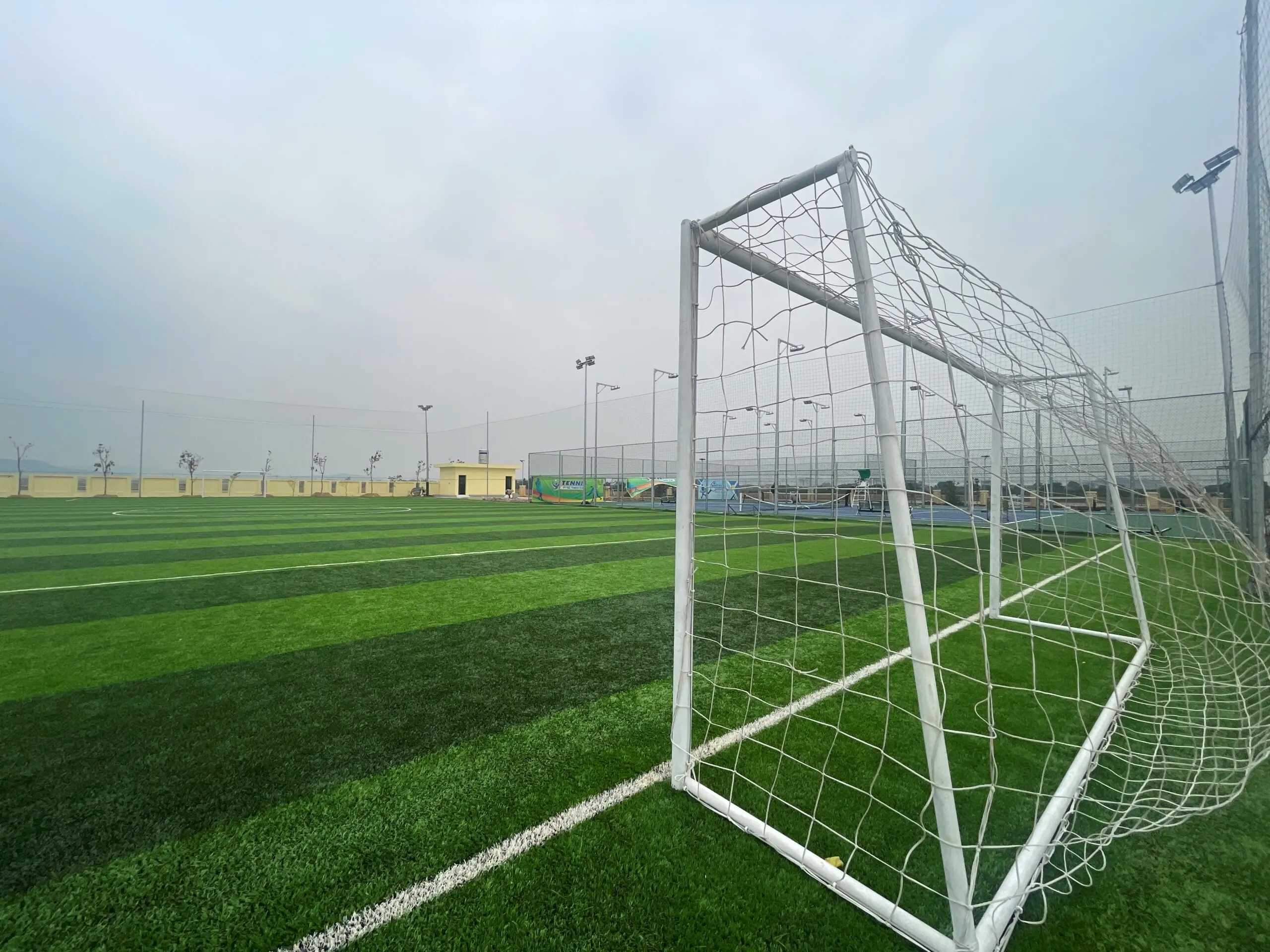 khung-thanh-san-bong-da Khùng thành sân bóng đá