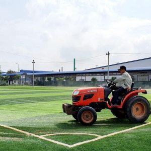 Làm sân bóng đá