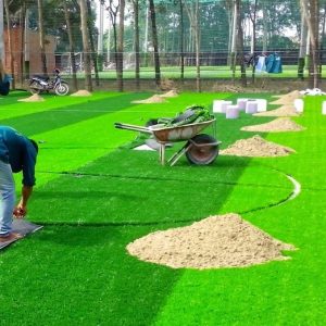 Thi công sân bóng đá hiện đại