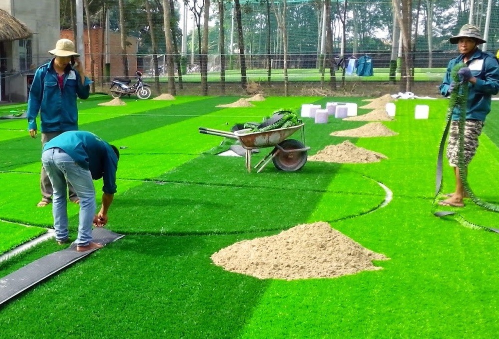 thi-cong-san-bong-da-hien-dai Thi công sân bóng đá hiện đại